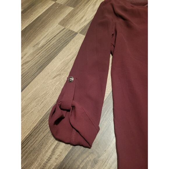 Lush burgundy 3/4 sleeve roll tab tunic blouse Size S - Picture 2 of 6